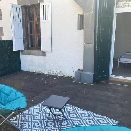 La Bourboule, 2 Pieces, 4 Personnes - Fr-1-667-30 Apartamento